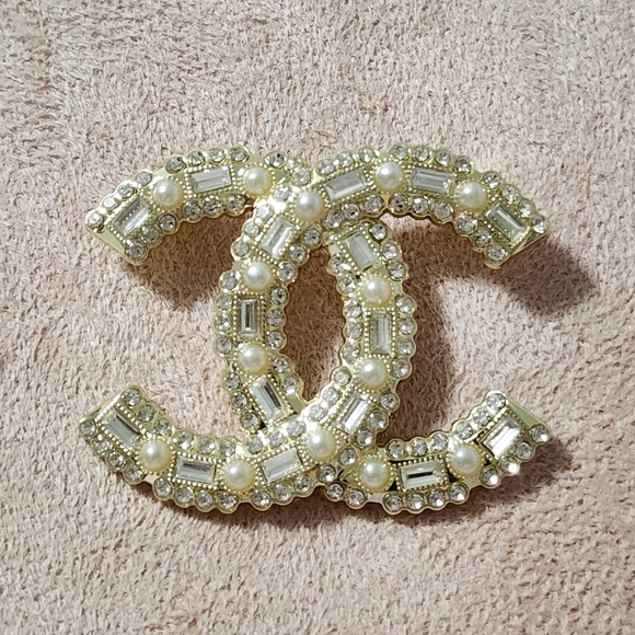 Chanel Brooch Pin - Picture 7 of 13